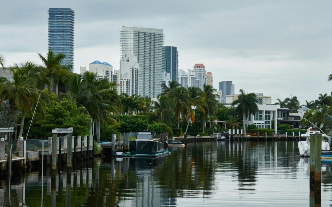 Dating in Miami: How to Stand Out and Find Love in a Competitive Scene